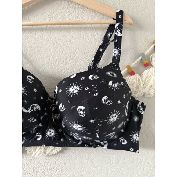 Hot Topic Celestial Crisscross Moon & Sun Black Underwire Swim Top Beach 4x - Picture 3 of 11